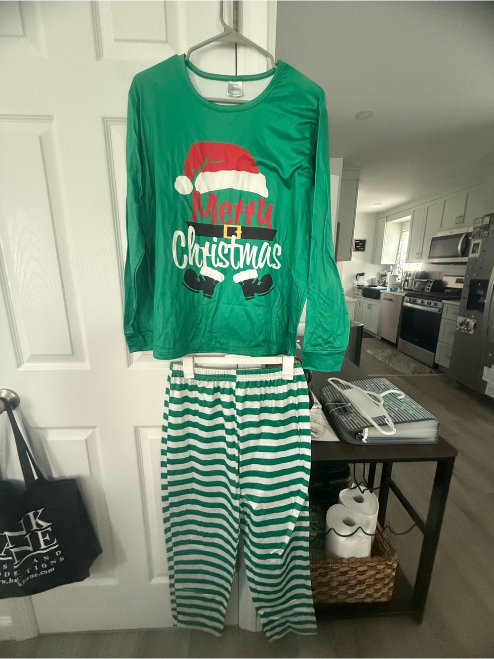 Kids Green 'Merry Christmas' Holiday Pajama Set
